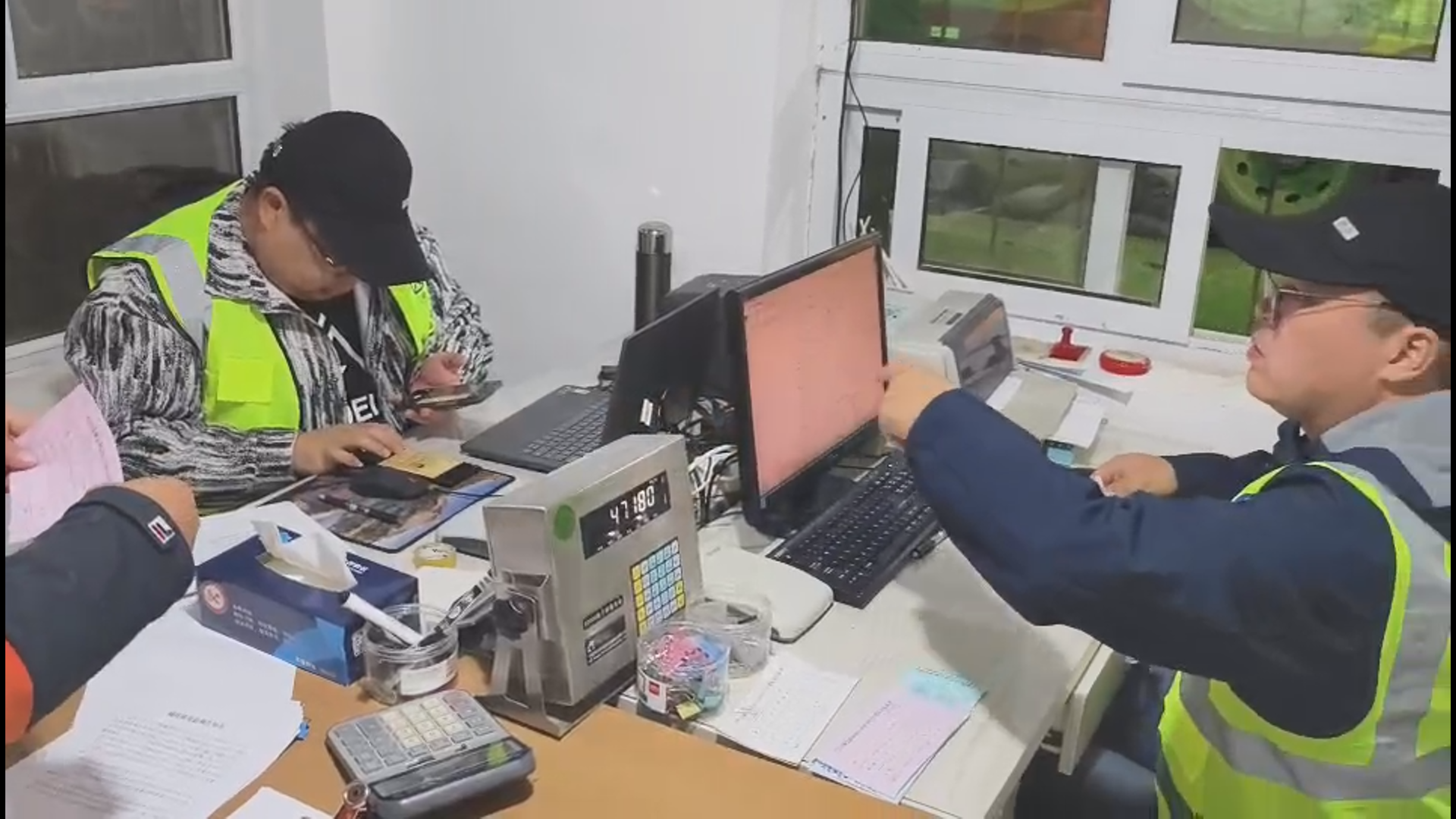 图片2.png 图片2.png